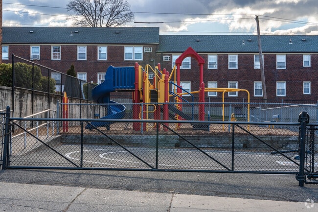 The Thomas Jefferson Elementary School has a small playground within its property for students.