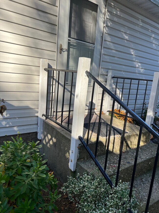 17 Towne Ln unit 17 Towne Ln Centerea, Centereach, NY 11720 - photo 2