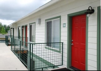 12026 SE Ash St, Portland, OR 97216