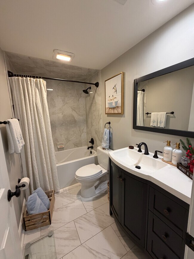 7602 Lakeside Village Dr unit C, Falls Church, VA 22042 - photo 6