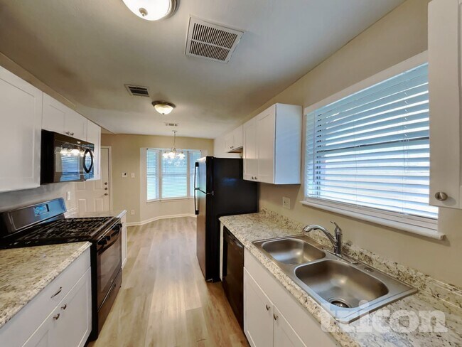 3815 Shadow Trail, Houston, TX 77084 - photo 5