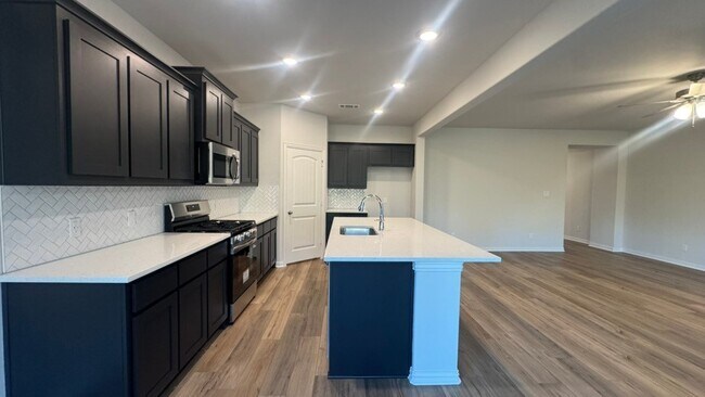 3521 Helena St, Gainesville, TX 76240 - photo 7