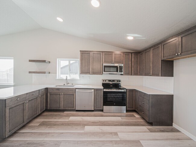 7170 W 25th Ave, Kennewick, WA 99338 - photo 5