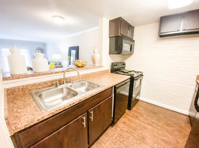 The Place at Greenway, Houston, TX 77027 - photo 3