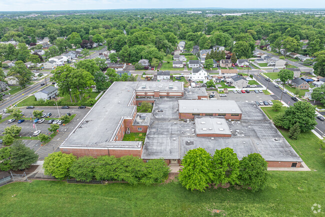Robert Morris School empowers all students to achieve their highest potential.