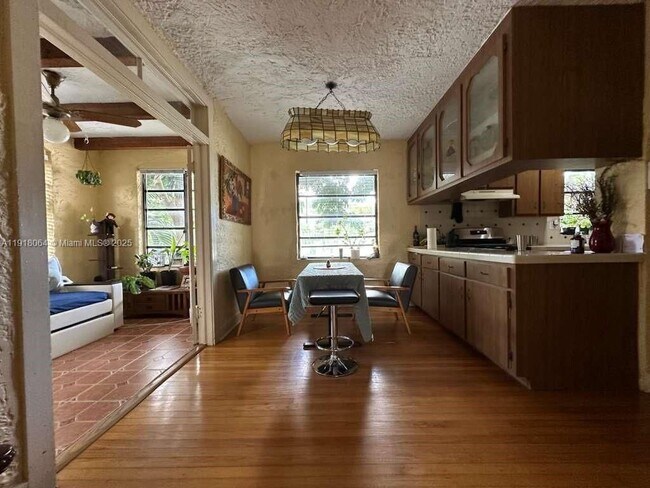 514 Palermo Ave, Coral Gables, FL 33134 - photo 5