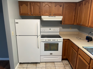 460 Grant St Unit 4, Sharon, PA 16146