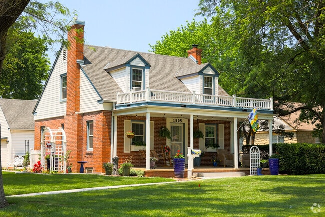 Here is a great looking two-story brick cottage dwelling located in Indian Hills Riverbend.