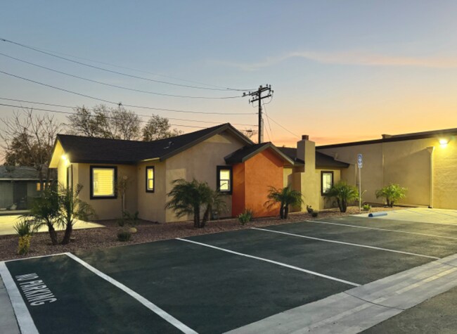 7893 Sierra Ave unit B, Fontana, CA 92336 - photo 5