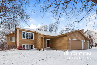 1213 W 158th St, Burnsville, MN 55306