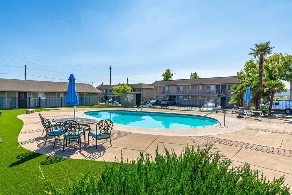 The Pinnacle, Redding, CA 96003 - photo 1