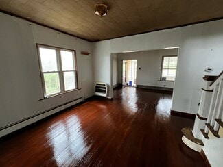 1023 W Main St, Plymouth, PA 18651