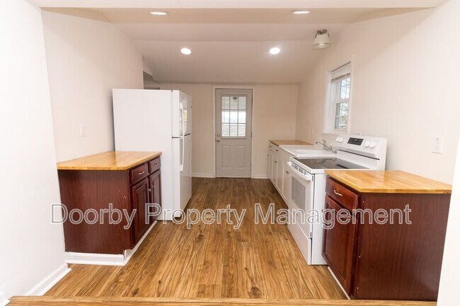 2602 14th Ave unit B, Chattanooga, TN 37407 - photo 2