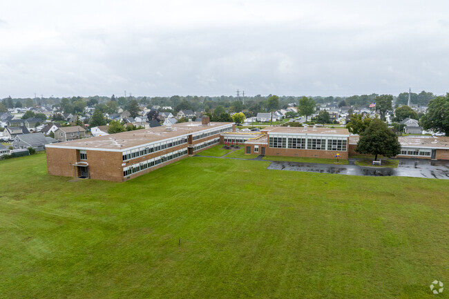 J. Fred Sparke School in Levittown has 314 students in grades K-2 with a ratio of 13 to 1.