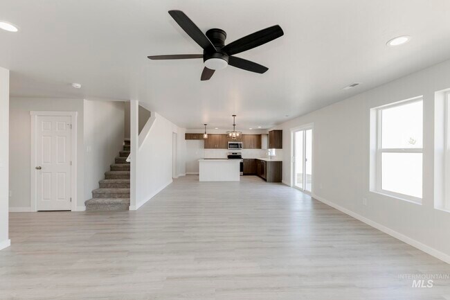 3895 E Jamestown Dr, Nampa, ID 83686 - photo 5