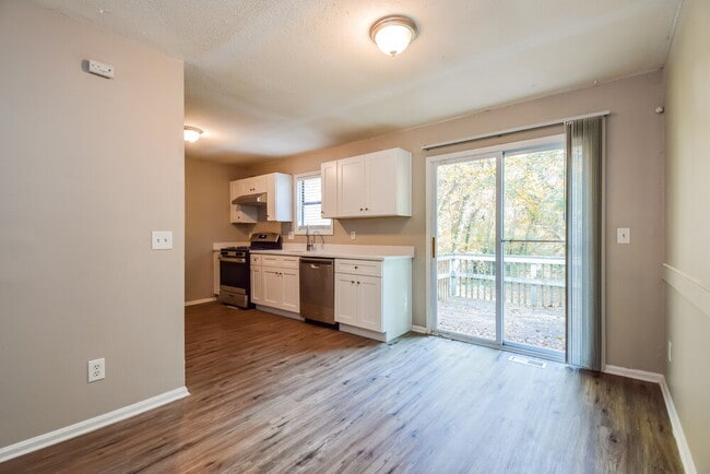 5461 Austell Rd, Austell, GA 30106 - photo 7