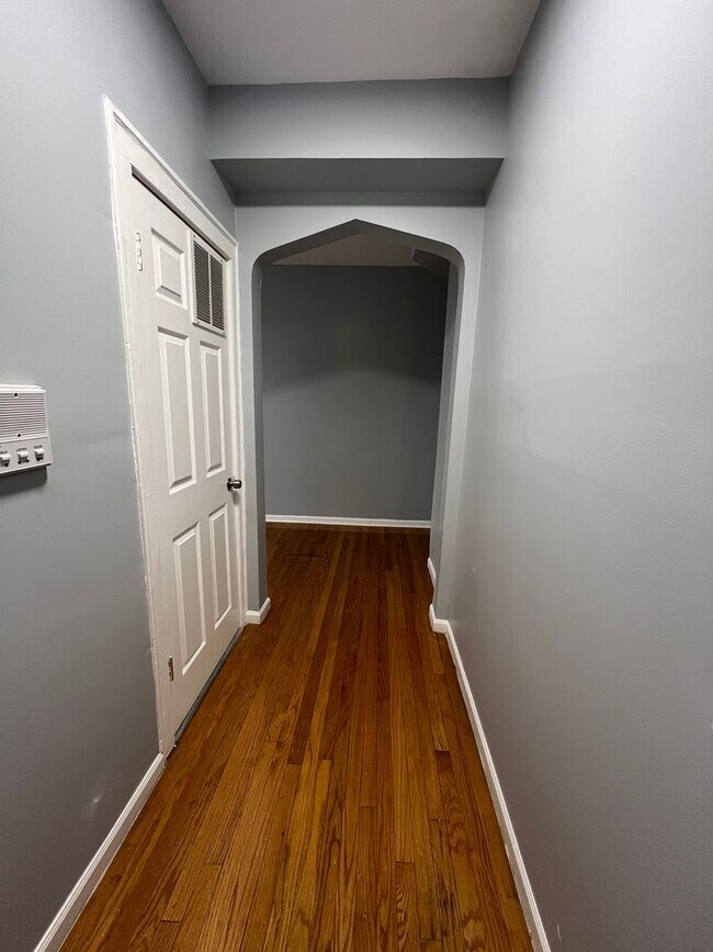 7152 S East End Ave, Chicago, IL 60649 - photo 3