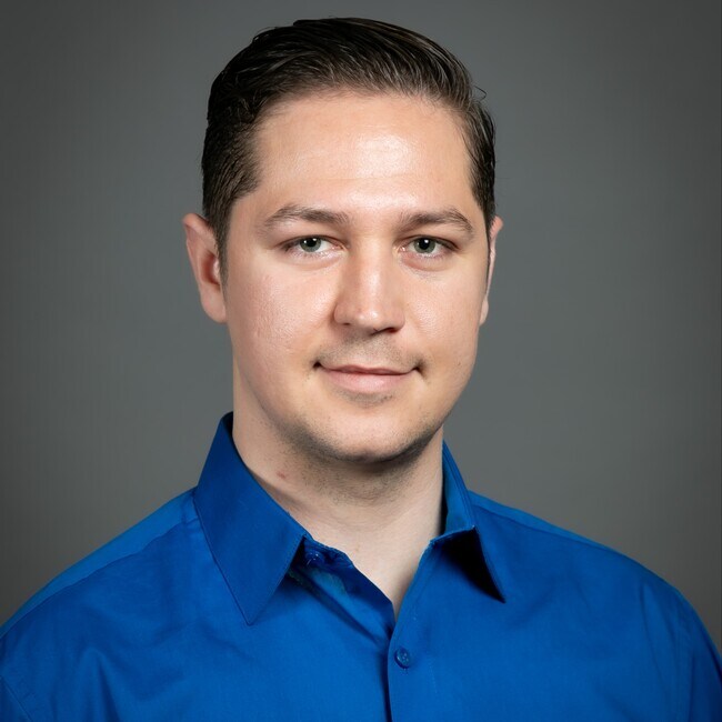 Agent Photo