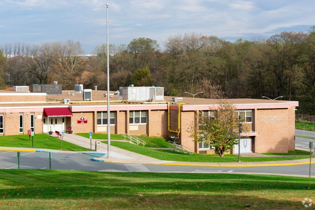 Green Street Elementary School serves students in the Phillipsburg community.