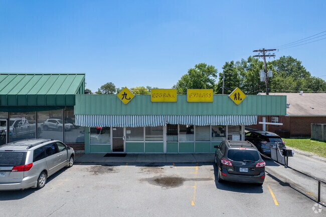 Egg Roll Express is a popular Chinese restaurant in Levy.