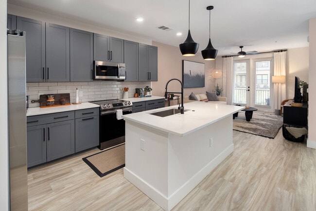 NOVEL West Midtown by Crescent Communities, Atlanta, GA 30318 - photo 5