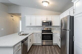 N170 W21970 Rosewood Ln, Jackson, WI 53037