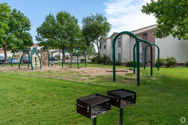 Mesa Verde - FREE Utilities, Roswell, NM 88203 - photo 6