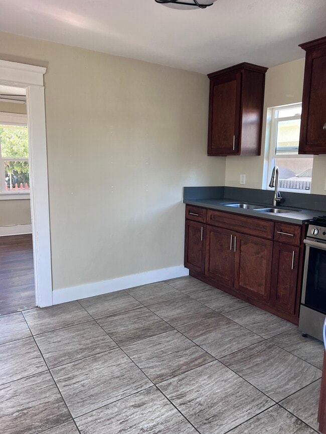 2512 E 3rd St, Los Angeles, CA 90033 - photo 4