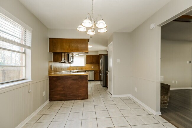 22826 Bridgewater Cir, Spring, TX 77373 - photo 7