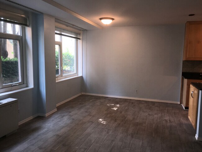 Dupont East Condominium unit 110, Washington, DC 20036 - photo 5