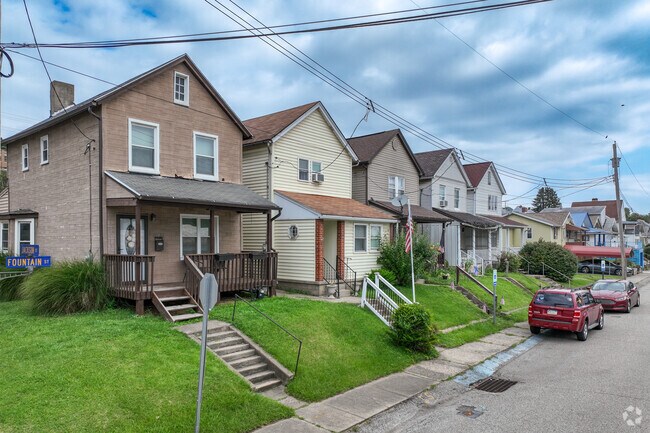 Houses in Blawnox have small yards.