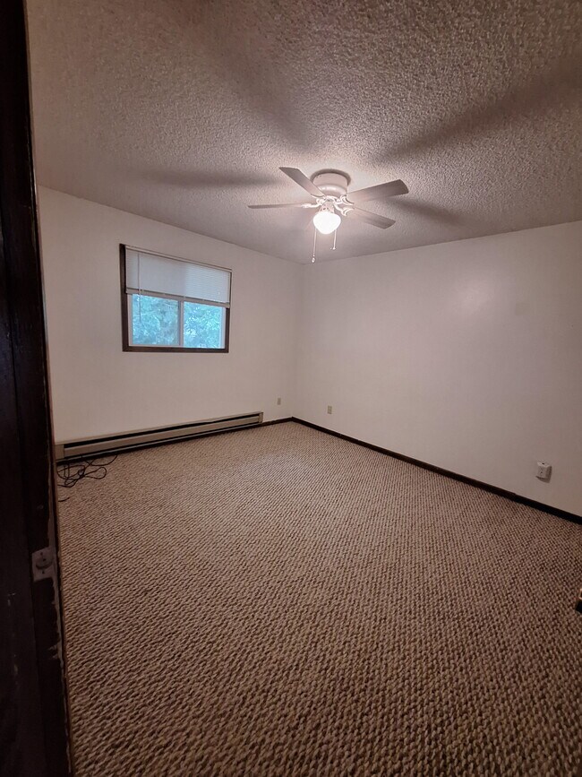1460 Wilson Ave unit 1, Havre, MT 59501 - photo 6