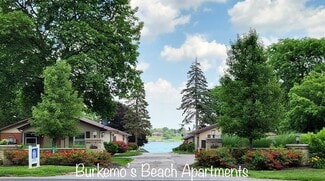 1817 River Rd, Saint Clair, MI 48079