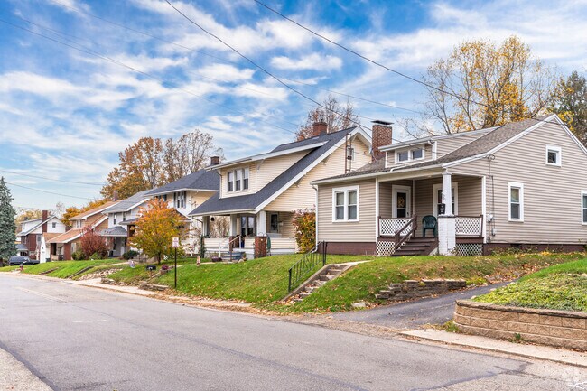 You can find homes built on a hill in the Market Heights neighborhood.