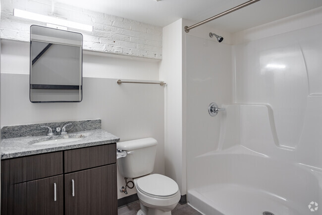 Studio - 540SF - Bathroom