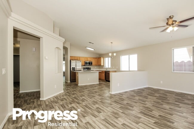 12417 W Mandalay Ln, El Mirage, AZ 85335 - photo 4