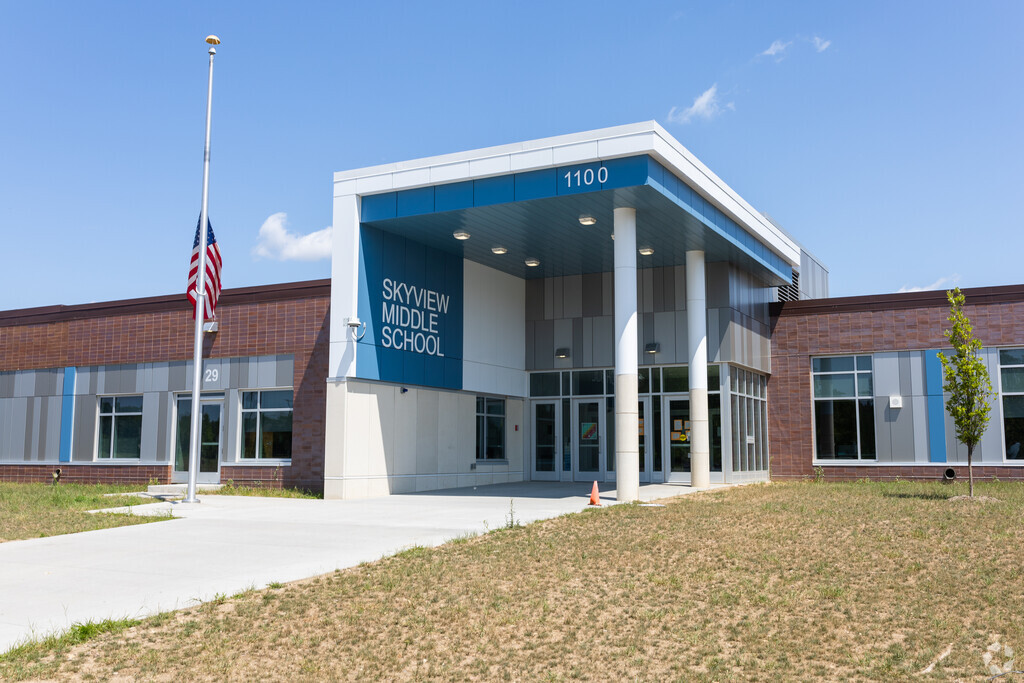 Main entrance to Skyview Community Middle School in Oakdale, OAKDALE MN