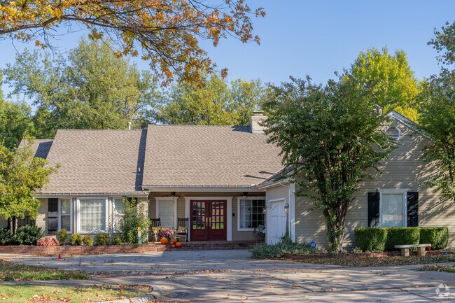 Traditional homes in Olde Towne are very charming and well-kept.