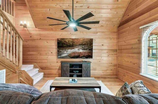 801 Crystal Br Way unit ID1266244P, Gatlinburg, TN 37738 - photo 2