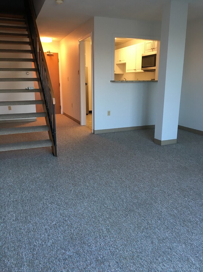 19 Water St unit 1, Newburyport, MA 01950 - photo 5