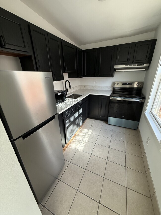 31 S Arlington Ave unit 1, Baltimore, MD 21223 - photo 2