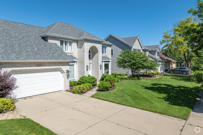 Home prices in Ashbury range from $379,000 to $751,000.