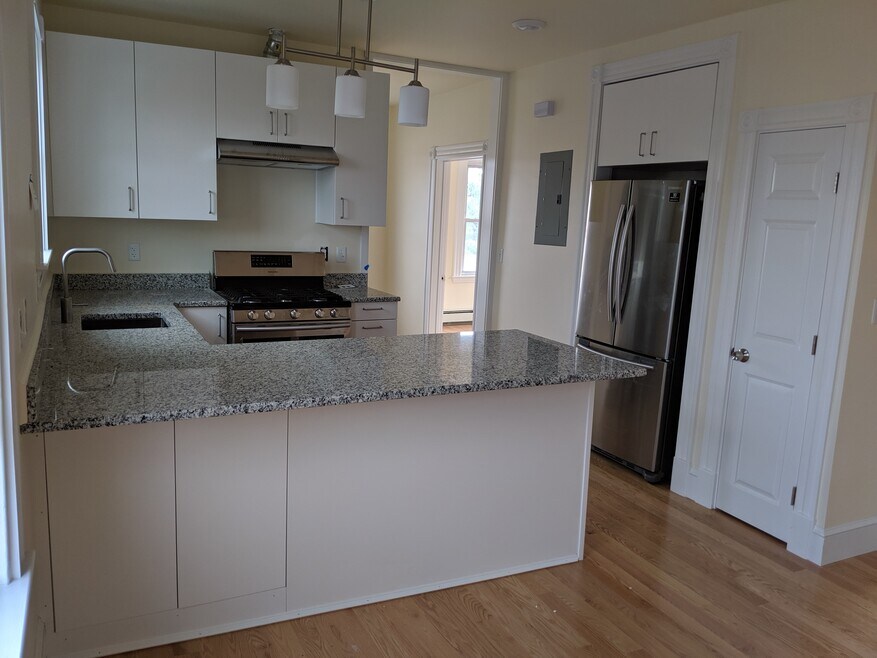 22 Leland St unit 3, Somerville, MA 02143 - photo 1