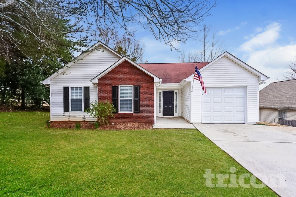 10635 Pine Forest Ln, Jonesboro, GA 30238 - photo 1