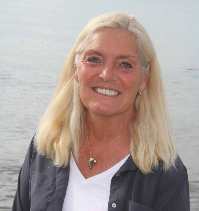 Leah Howlett