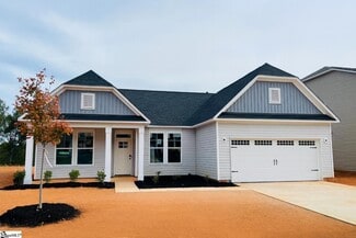 151 Hunter Ridge Dr, Boiling Springs, SC 29316