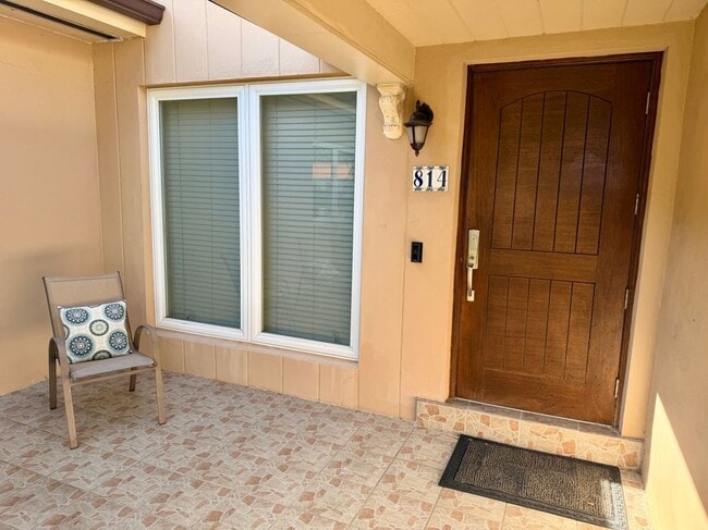 814 Capri St, Coral Gables, FL 33134 - photo 2