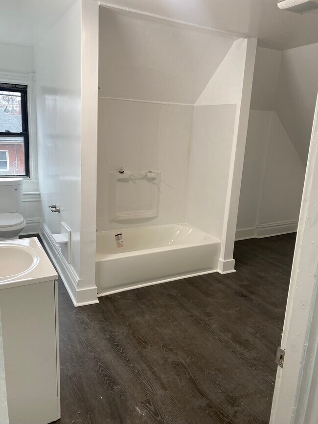 753 S Millvale Ave unit 3, Pittsburgh, PA 15213 - photo 6