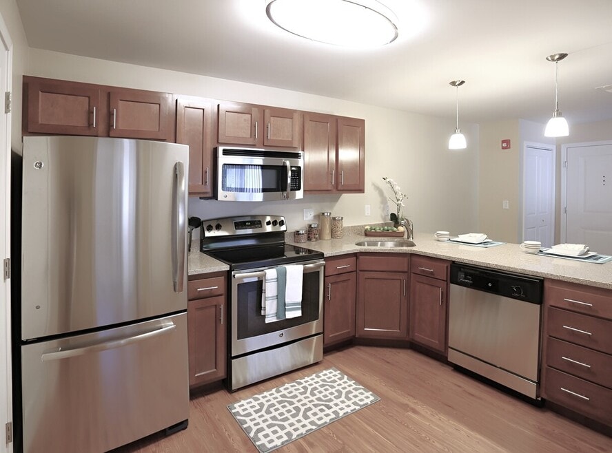 Fenimore Trace, Watervliet, NY 12189 - photo 1