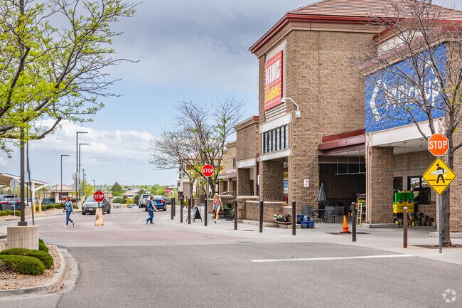 Shoppers of Northridge can get some of their grocery shopping done at the nearby King Soopers.